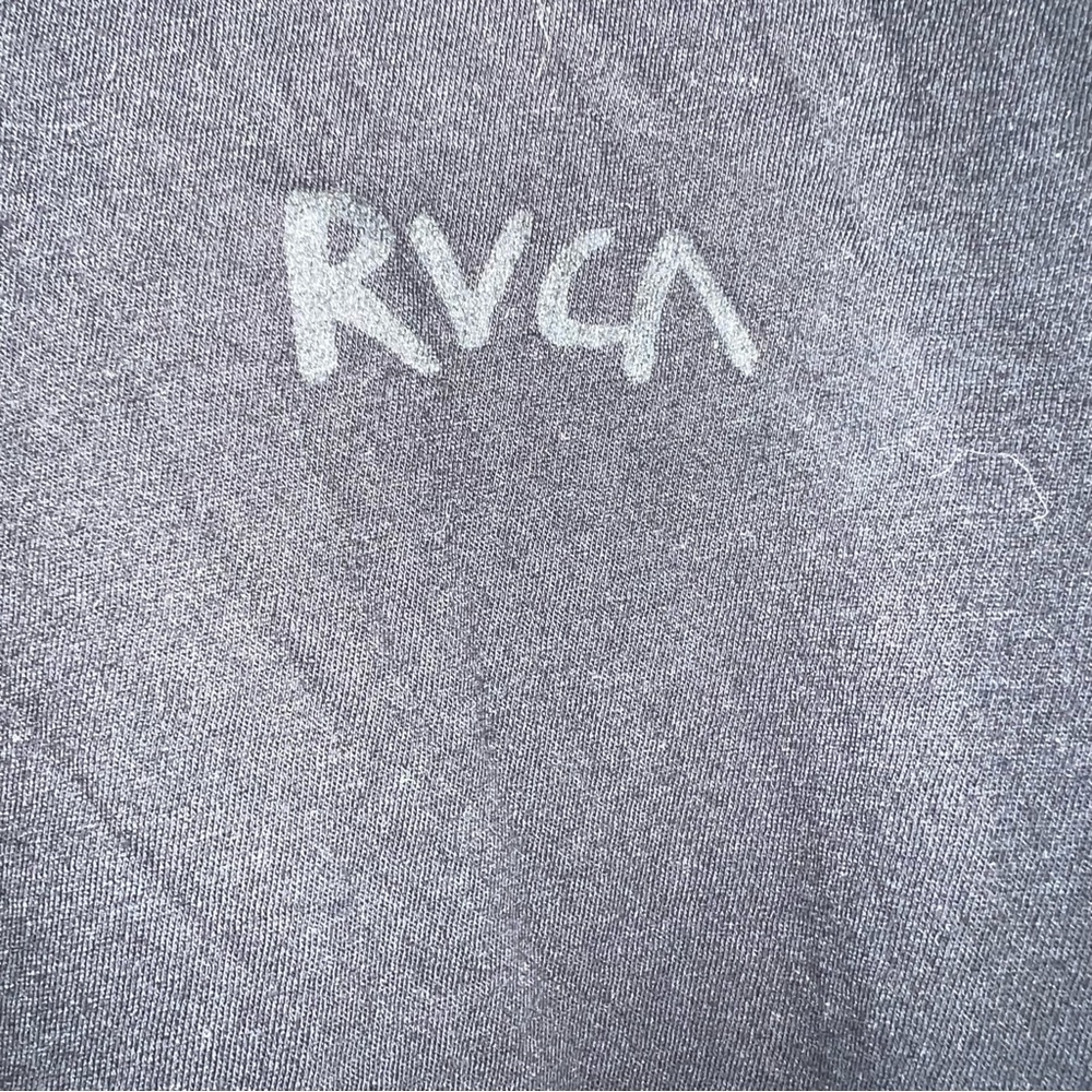 RVCA Mark Oblow Vintage Wash Patch Matte Roses on sleeves Long Sleeve T-Shirt - Picture 3 of 11
